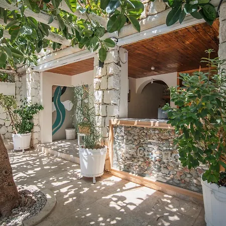 Likya Gardens Bed & Breakfast Kas